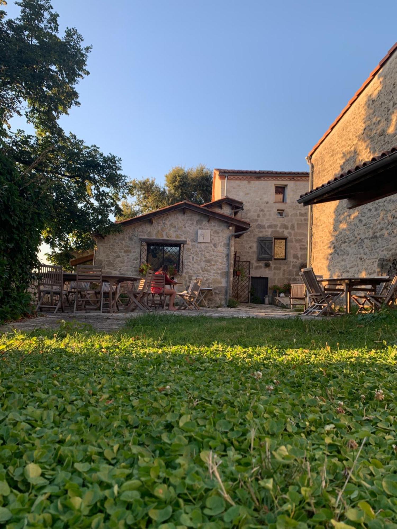 Hotel Domaine De La Michelle Madaillan Exterior foto